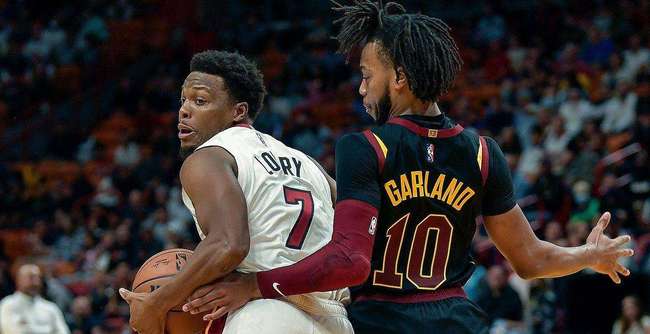 对女足球员 对女足球员