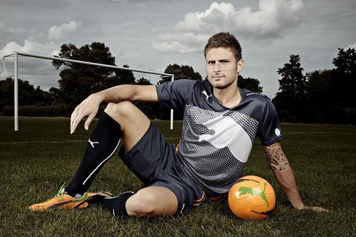 不到他咬牙 不到他咬牙